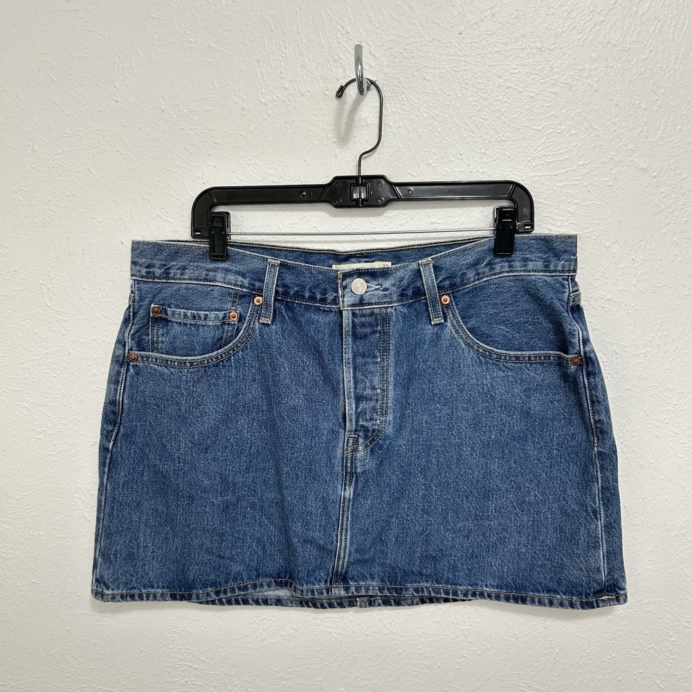 Levi's Icon Skirt Med Blue Denim Button Fly A Line Mini Women's Size 33 Y2K Logo